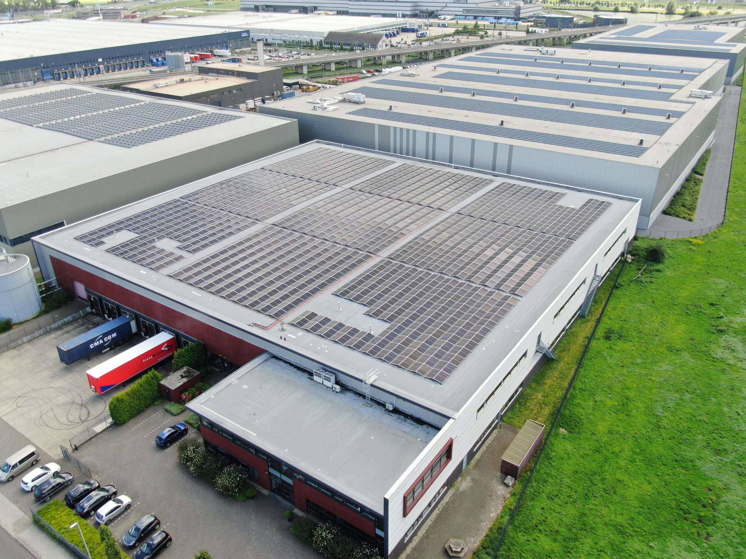 Zakelijke zonnepanelen van Zoncoalitie voor EdR